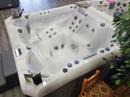 Calgary Hot Tubs for Sale 34